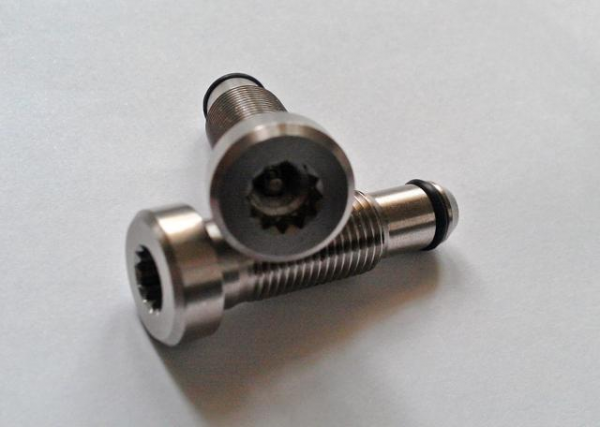 Valve bolt.jpg